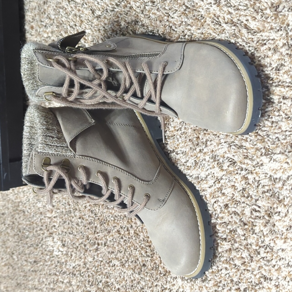 Cliffs boots